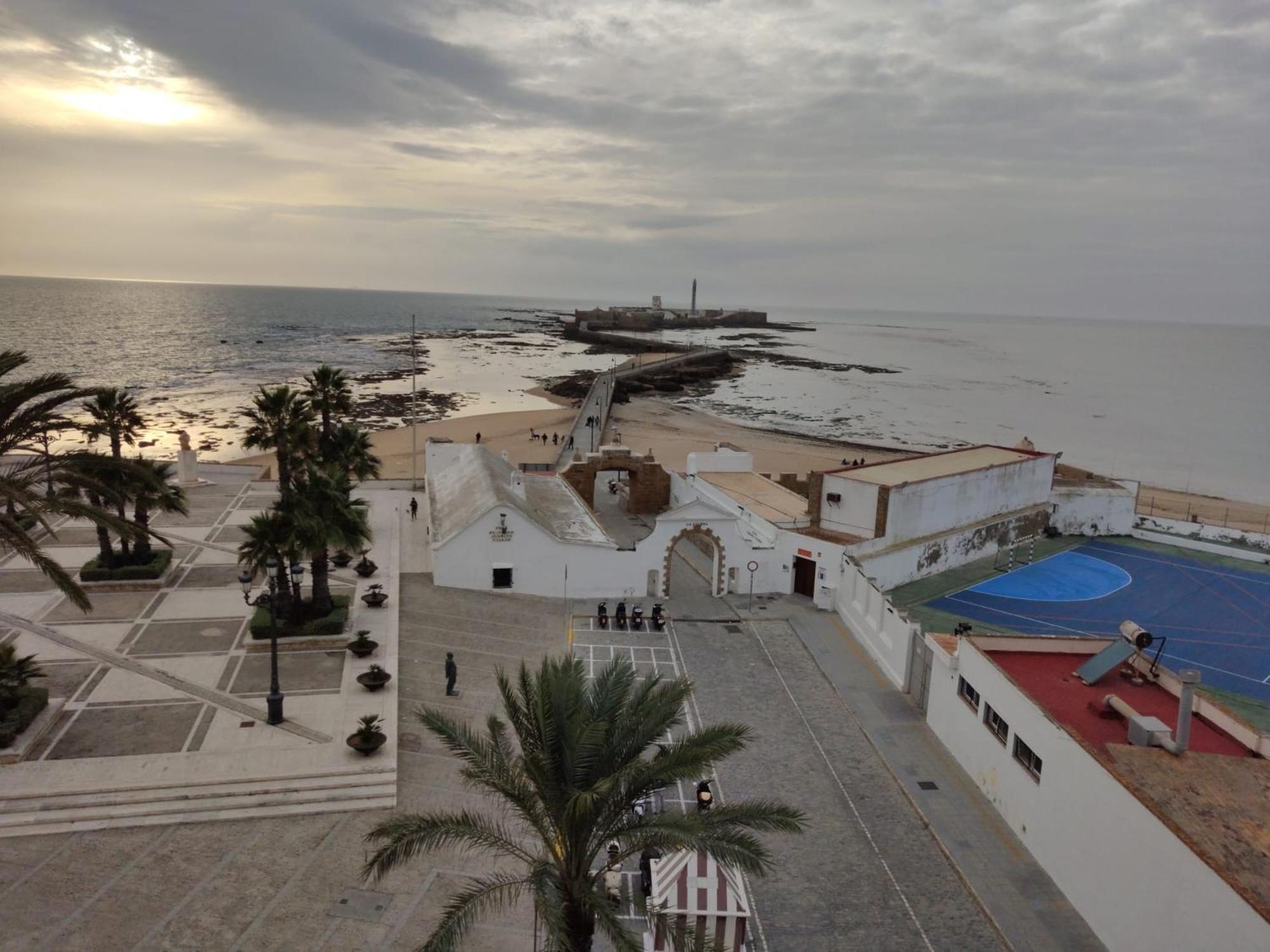 Puerta De La Caleta Apartment Кадис Екстериор снимка